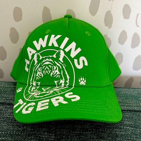 Stranger Things Hawkins Tigers Green Two Hats - Picture 2 of 6